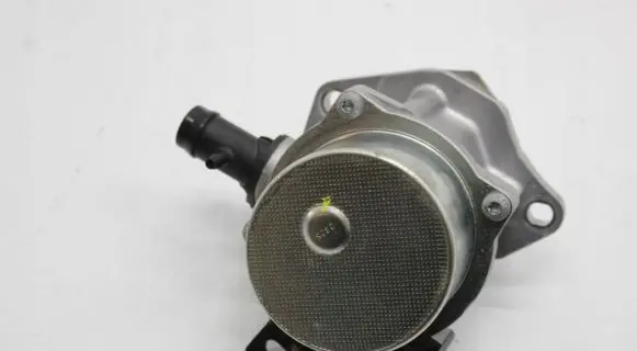 Renault Clio IV Vacuum pump 146505272R