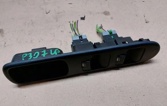 Peugeot 307 Electric window control switch 