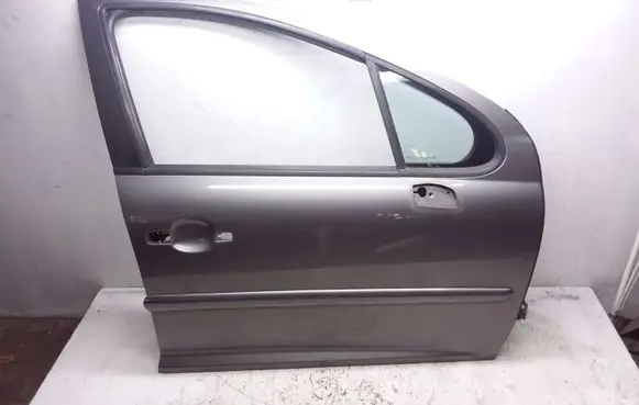 Peugeot 207 CC Front door