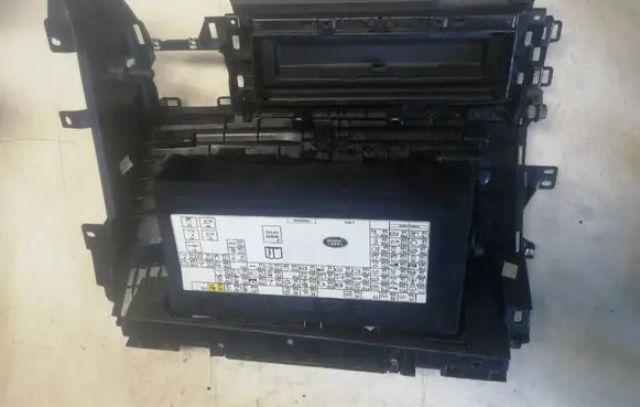 Land Rover Range Rover Sport L320 Glove box