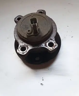 Volvo S60 Rear wheel hub