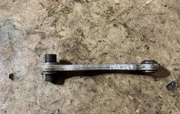 Rear upper control arm/wishbone