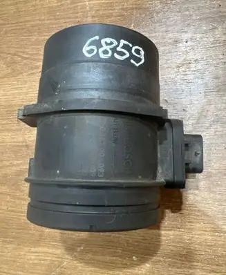 BMW 3 E90 E91 Mass air flow meter 8506409 0281006093