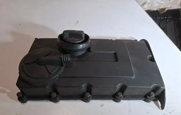 Audi A3 S3 8P Rocker cam cover 03G103475
