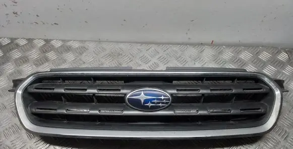 Subaru Outback (BS) Front bumper upper radiator grill