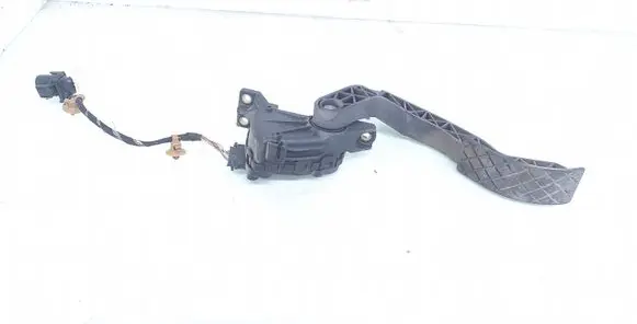 Volkswagen PASSAT B5 Accelerator throttle pedal 8D1721523 8D0971657E