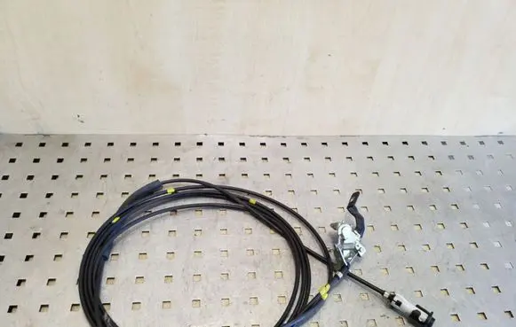 Toyota Corolla Verso AR10 Fuel cap flap release cable 