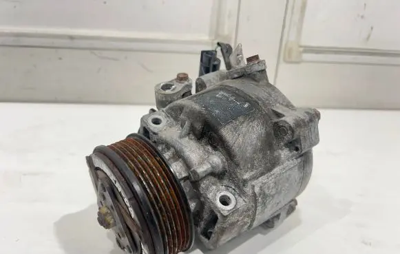 Mitsubishi Outlander Air conditioning (A/C) compressor (pump) AKS200A4110 0003520 0S90