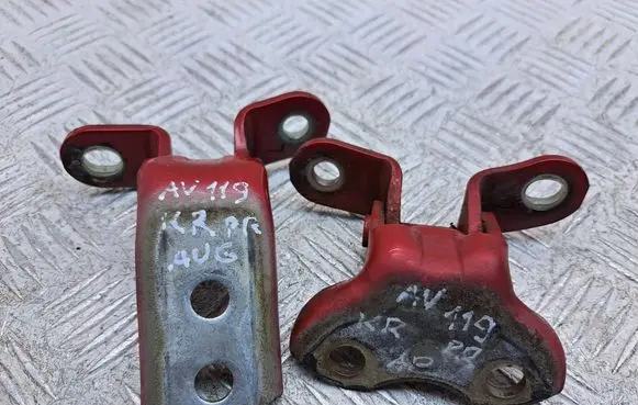 Toyota Avensis T270 Front door hinge set 6872002060 6874002050