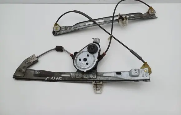 Peugeot 206 Front door manual window regulator