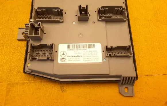 Mercedes-Benz E W213 Central body control module A2139005223 A1679025801