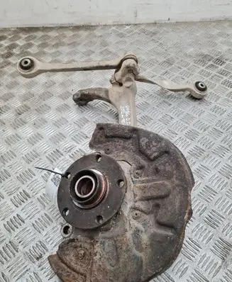 Audi A4 S4 B6 8E 8H Front wheel hub