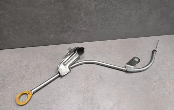 Toyota C-HR I Oil level dip stick