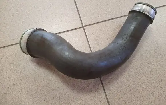 Volkswagen Transporter - Caravelle T5 Intercooler hose/pipe