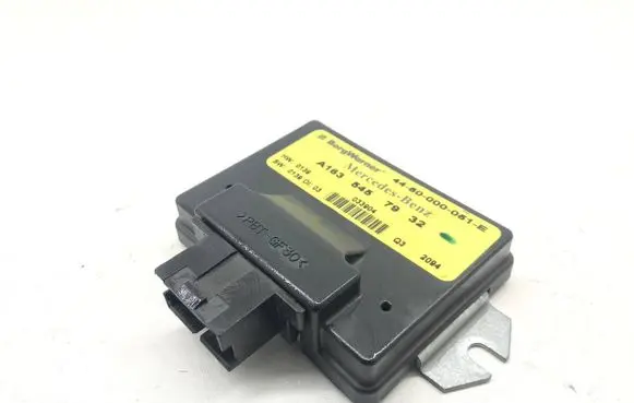 Mercedes-Benz ML W163 Transfer box differential control unit A1635457932 033904 4450000051E
