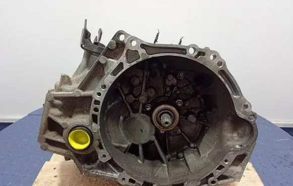 Toyota Auris E180 Manual 6 speed gearbox 3311102050