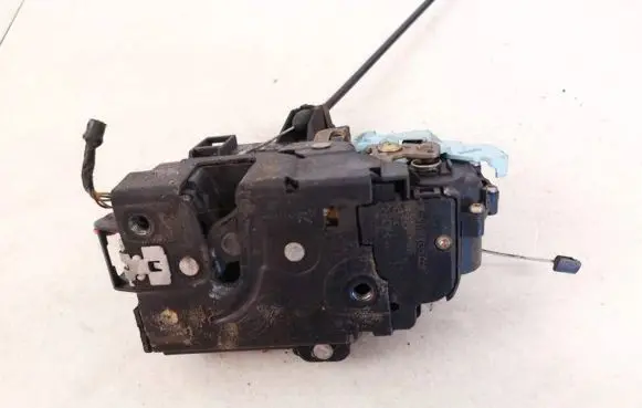Skoda Octavia Mk2 (1Z) Front door lock 3d1837016
