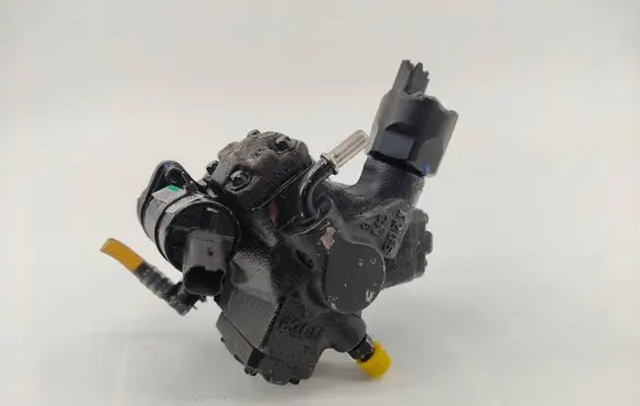 Volvo S40 Fuel injection high pressure pump 9685705080