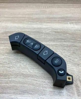 BMW 5 E39 Steering wheel buttons/switches 8368971