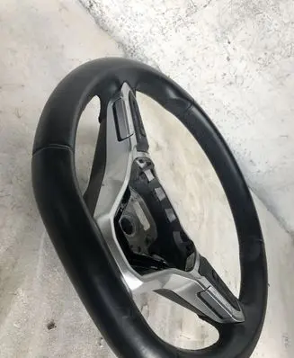 Volkswagen Taigo Steering wheel 6380998