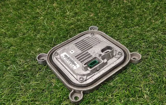 Ford Explorer Headlight ballast module Xenon 35XT57D3 A113030069