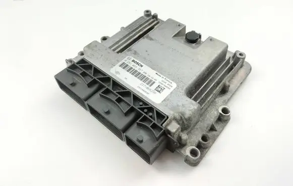 Opel Vivaro Engine control unit/module 237106626R 0281033357