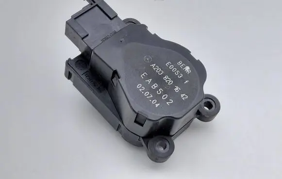 Mercedes-Benz C W203 Air flap motor/actuator A2038201642