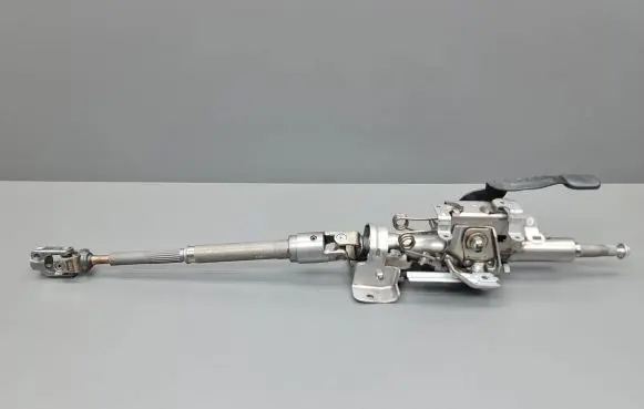 Steering wheel axle set