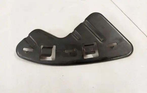 KIA Sportage Headlight/headlamp mounting bracket