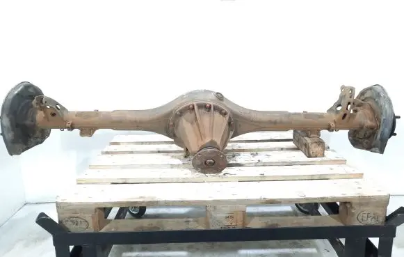 Toyota Tundra II Rear axle beam with reductor 
