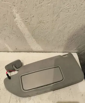 Volvo V70 Sun visor