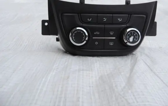 Opel Zafira C Climate control unit 13474051