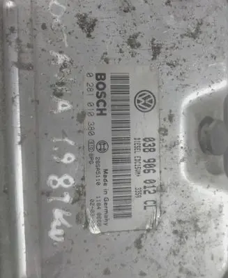 Skoda Octavia Mk1 (1U) Engine control unit/module 038906012CE 28SA5110 0281010380