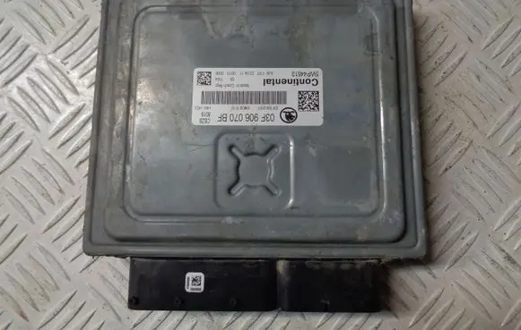 Skoda Yeti (5L) Engine control unit/module 03F906070BF