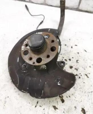 Mercedes-Benz CLS C219 Front wheel hub
