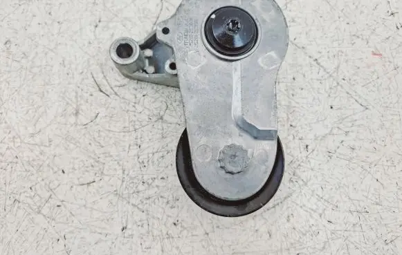 Hyundai Tucson TL Generator/alternator belt tensioner 252812E350 252812E355 252812E350H