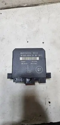 Mercedes-Benz C W203 Door control unit/module 2038202185