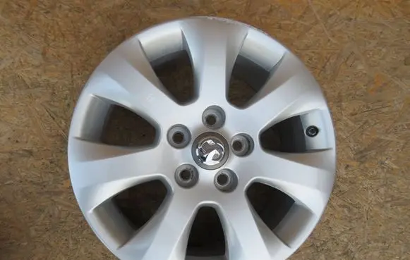 Opel Insignia A R17 alloy rim 13351762