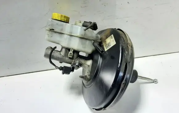 Volkswagen Polo V 6R Brake booster 6R1614105G 1K0945459A