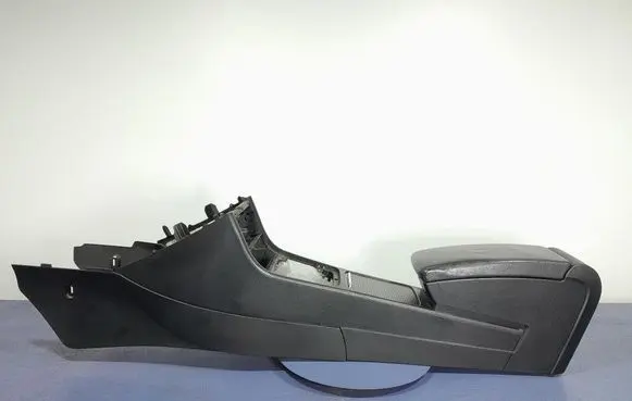 Volkswagen PASSAT B6 Armrest 