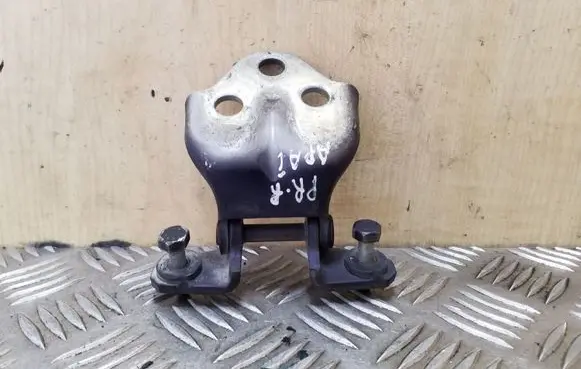 Volvo S40, V40 Front door lower hinge 