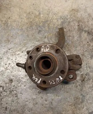 Volkswagen Transporter - Caravelle T4 Front wheel hub