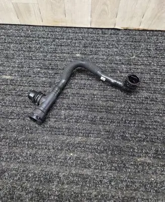 BMW 5 G30 G31 G38 Engine coolant pipe/hose 8602612
