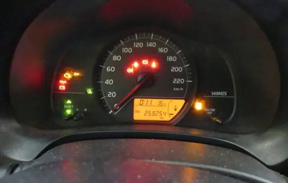 Toyota Yaris Speedometer (instrument cluster) 83800-0DQ10 IMPRK1033813