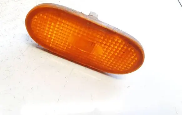 Mercedes-Benz Sprinter W906 Front fender indicator light 00smi021b 0868