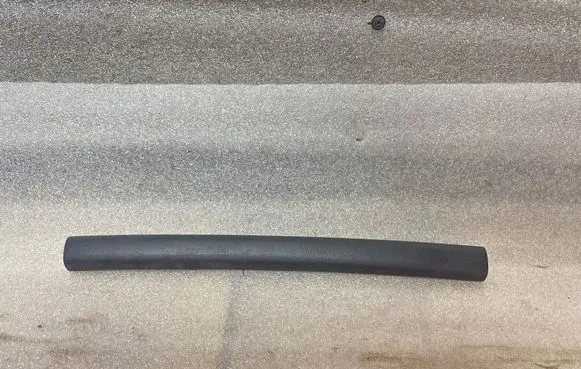 Porsche Macan (95B) Engine compartment rubber 95B823727