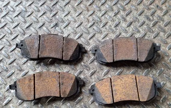 Nissan Juke I F15 Brake pads (front) 