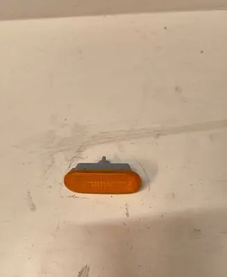 Volkswagen Golf IV Front fender indicator light