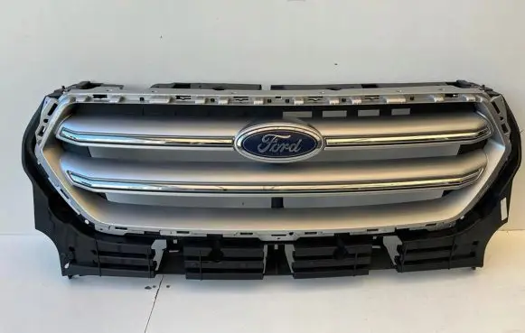 Ford Kuga II Front bumper upper radiator grill GV448200BCW