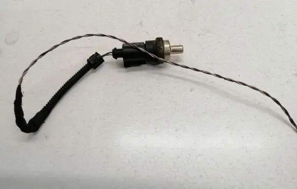 Coolant temperature sensor
